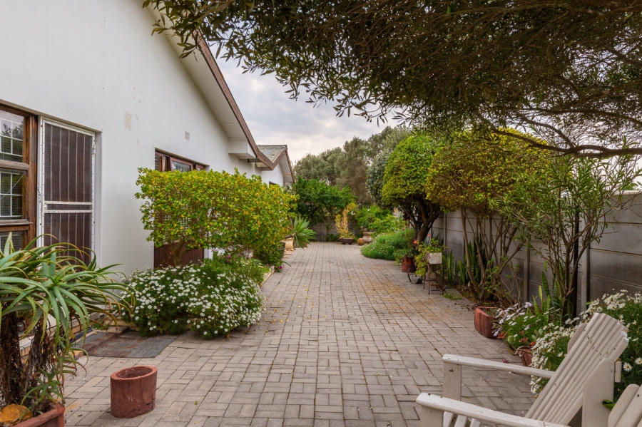 4 Bedroom Property for Sale in Dwarskersbos Western Cape